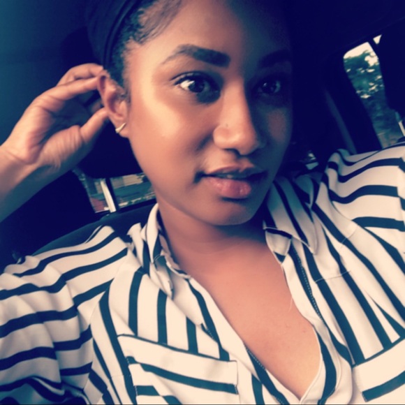 Meet your Posher, Sierra - Picture 1 of 1